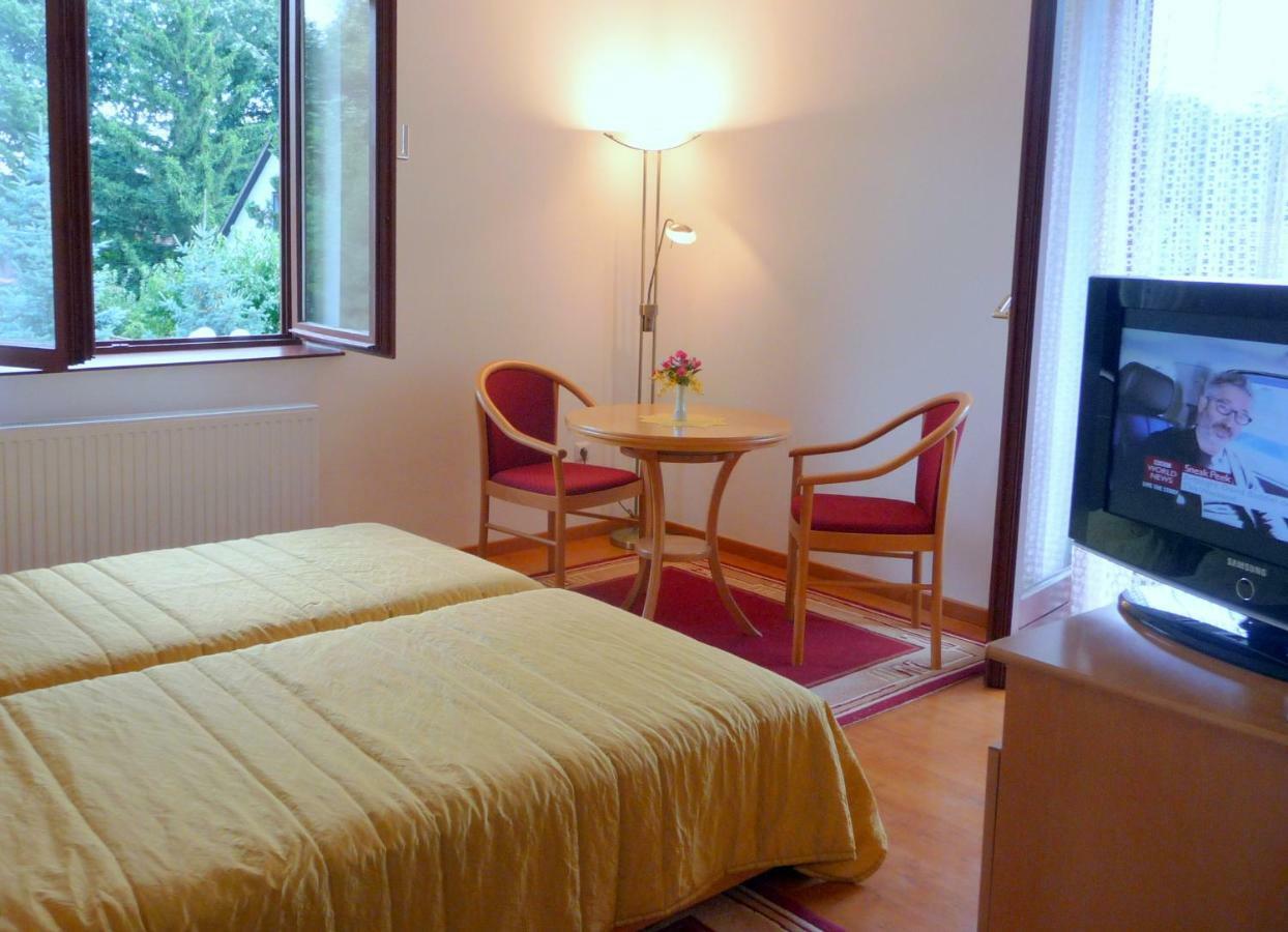 Balaton Art Guesthouse Balatonszemes Exterior photo