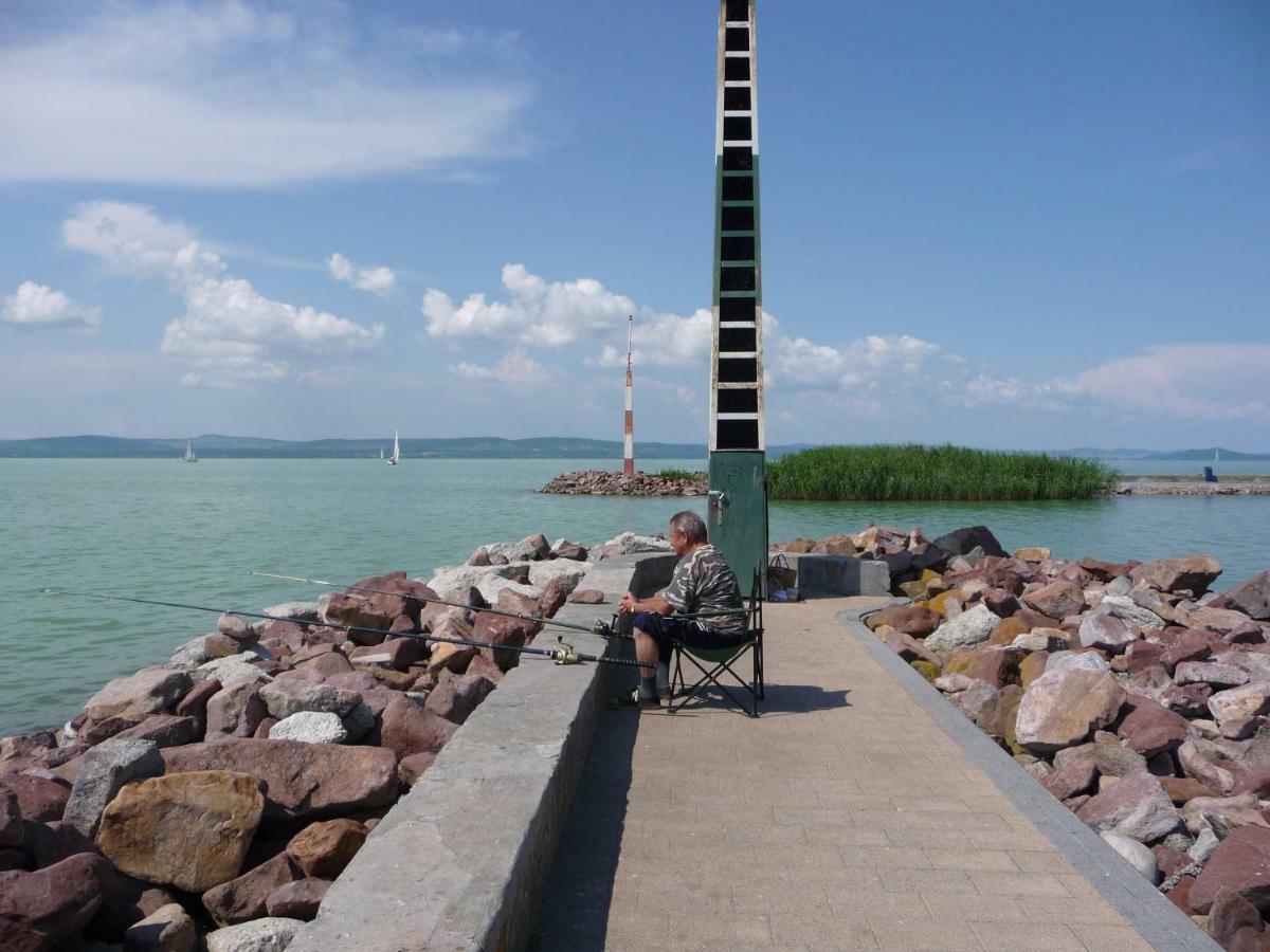 Balaton Art Guesthouse Balatonszemes Exterior photo